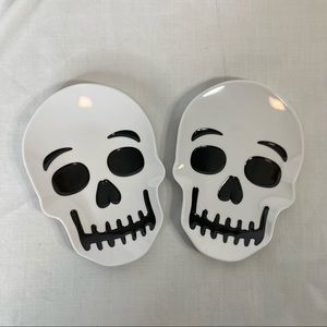 Halloween Skull Holiday Appetizer Plates Lot of 2 Plastic Decor Party Skelton